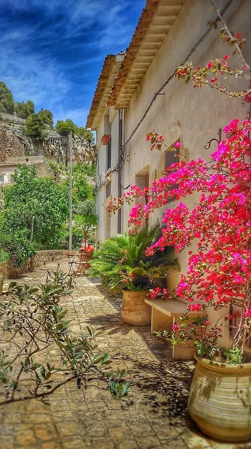 Lilibeth Houses - Charming & Lovely Views Scicli 0*,  Italia