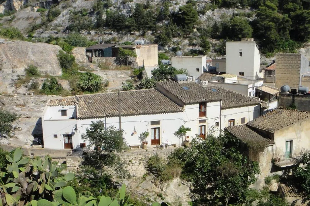 Lilibeth Houses - Charming & Lovely Views Scicli 0*,