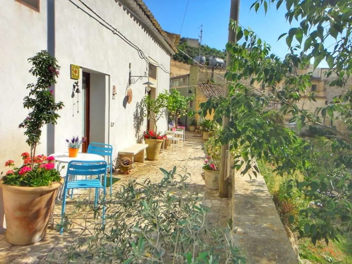 Semesterbostad Lilibeth Houses - Charming & Lovely Views Scicli